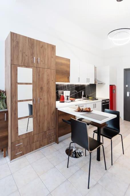 Aristotelous Sqr View Comfy Apt سالونيك المظهر الخارجي الصورة